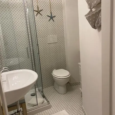Delizioso Bilocale In Centro Storico Aria Condizionata Pass Auto1p Appartement Sirolo