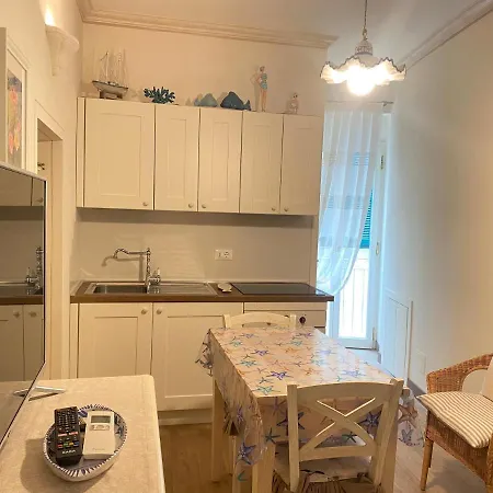 Delizioso Bilocale In Centro Storico Aria Condizionata Pass Auto1p Appartement Sirolo