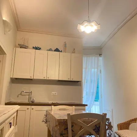 Delizioso Bilocale In Centro Storico Aria Condizionata Pass Auto1p Appartement Sirolo