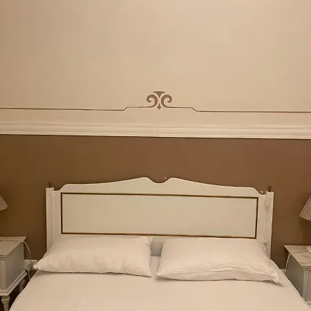 Delizioso Bilocale In Centro Storico Aria Condizionata Pass Auto1p Апартаменты Сироло