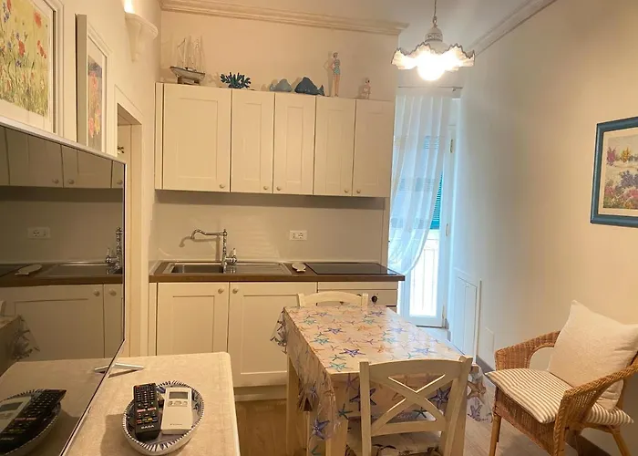 Delizioso Bilocale In Centro Storico Aria Condizionata Pass Auto1p Διαμέρισμα Sirolo